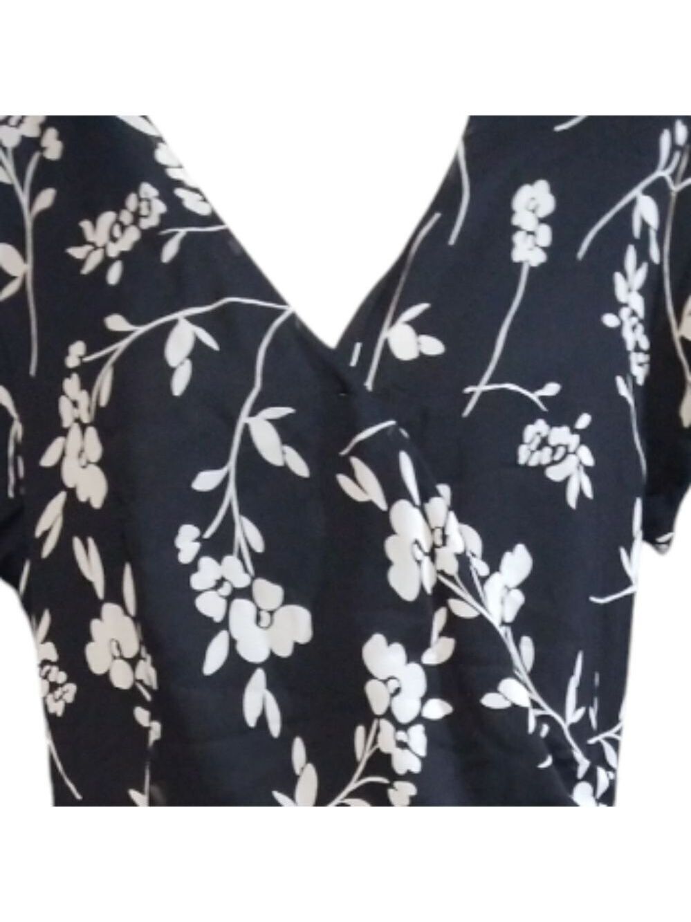Casual Corner Midi Black and White Floral Dress Size 16 - Picture 2 of 8